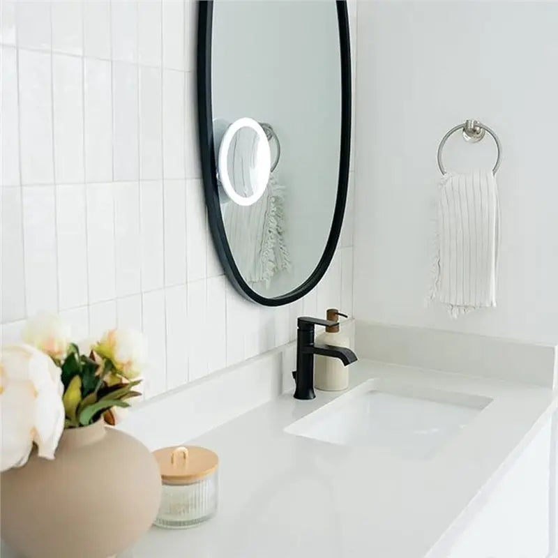 Magnifying Mirror With LED Light